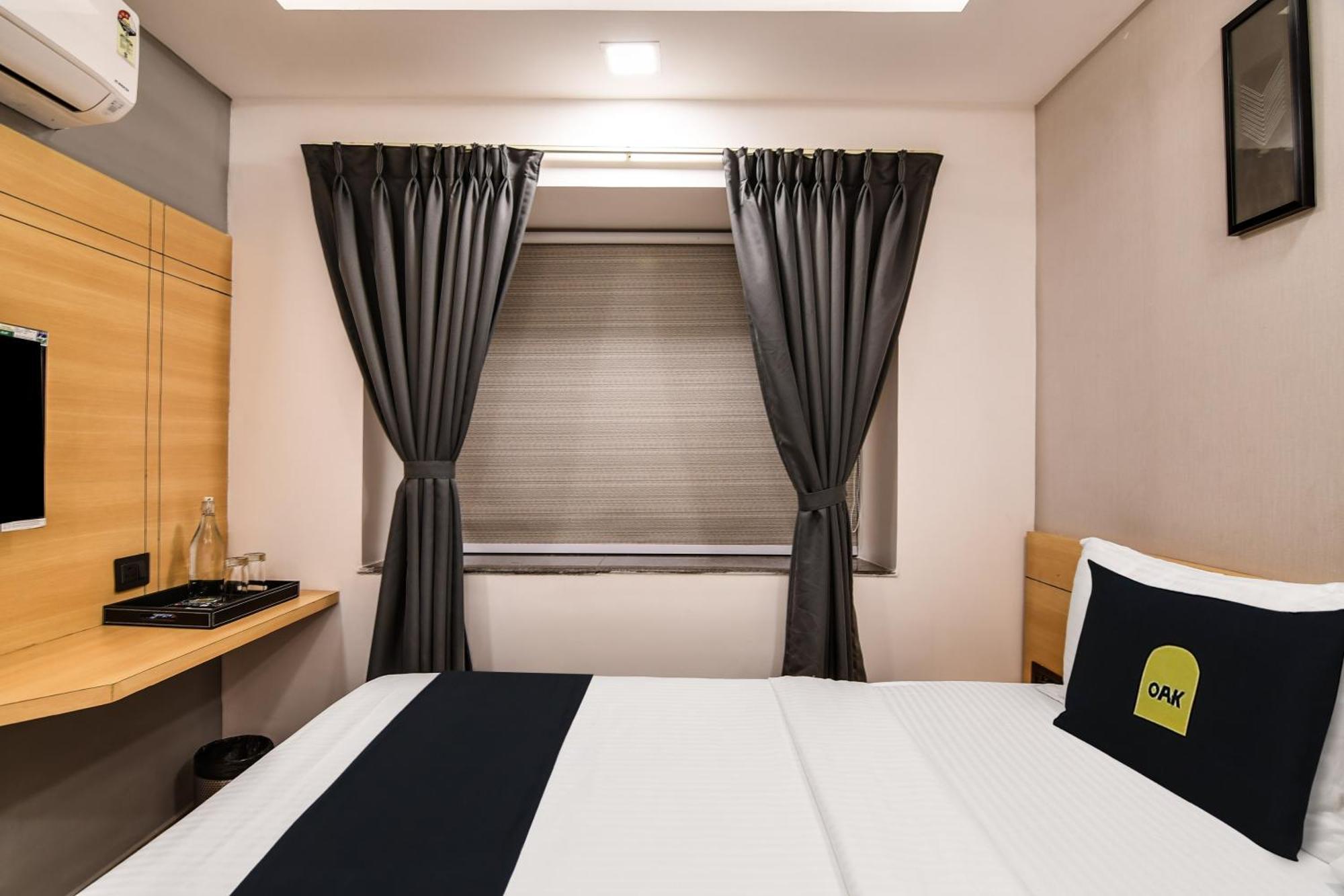 Super Townhouse Oak Sayhallo Ecstasy Bhubaneswar Exterior photo
