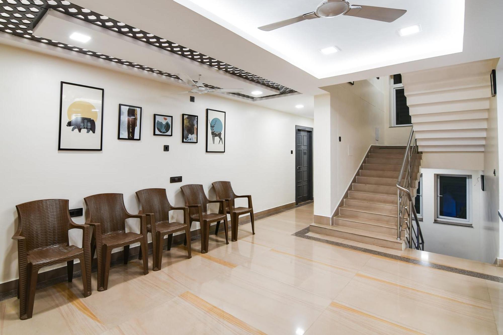 Super Townhouse Oak Sayhallo Ecstasy Bhubaneswar Exterior photo