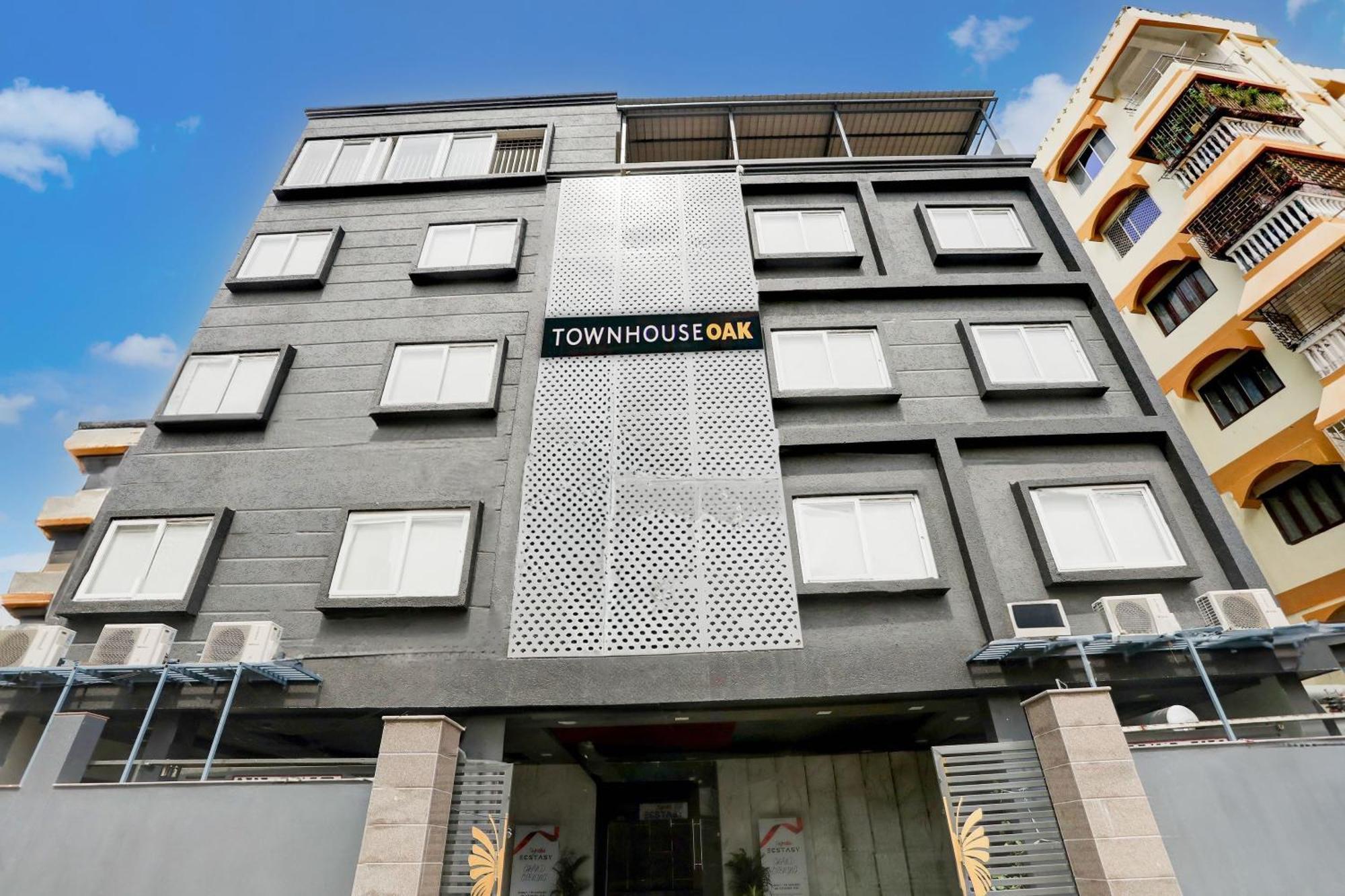 Super Townhouse Oak Sayhallo Ecstasy Bhubaneswar Exterior photo
